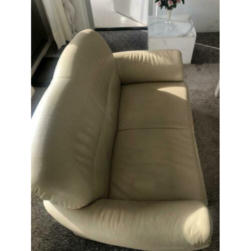 Creme kleurige echte leren banken te koop!