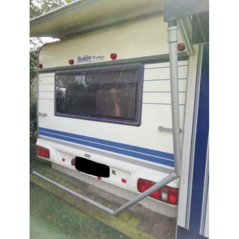 Mooie hobby met wintervaste tent te koop.
