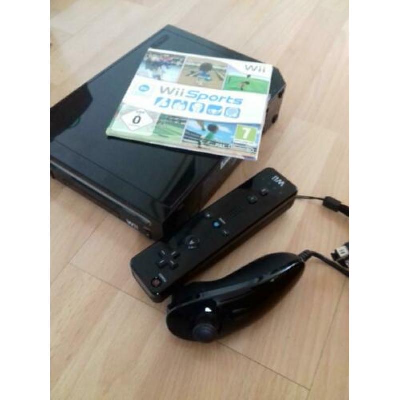 WII compleet met Nunchuk controlles en balance board
