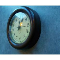 Vintage - Retro Ireland Hanson Quartz Wandklok