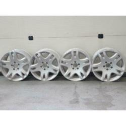 mercedes AMG velgen 17 inch in nieuw staat 5x112 ET38
