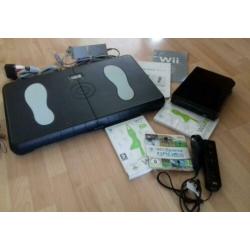 WII compleet met Nunchuk controlles en balance board