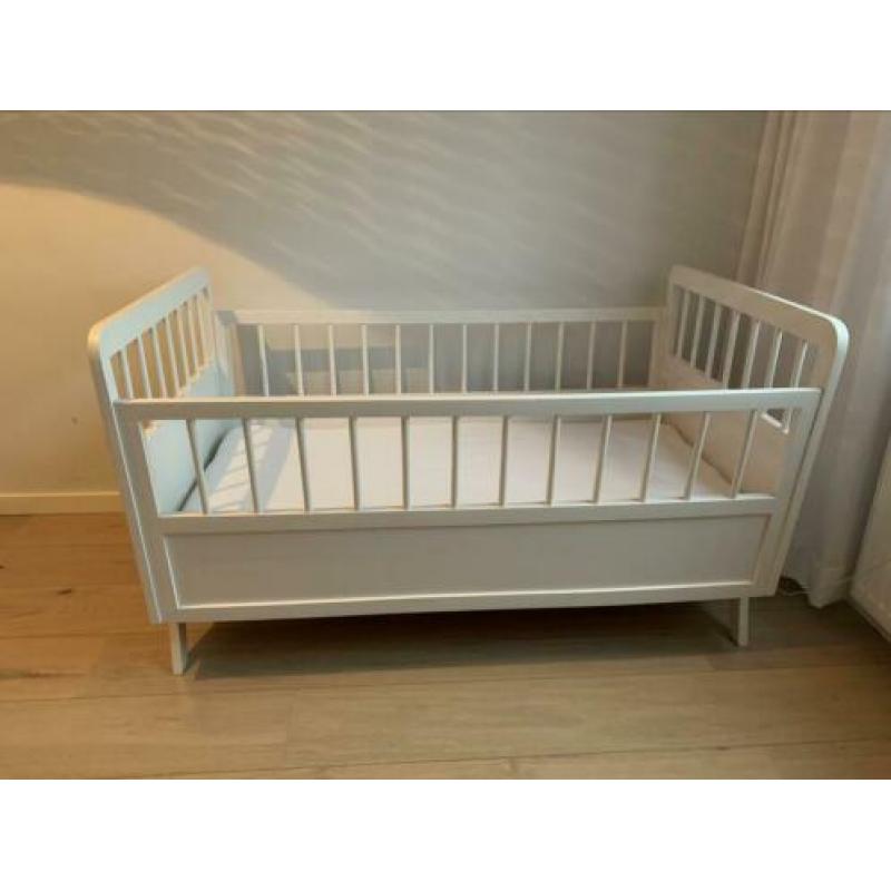 Retro / vintage ledikant / wieg wit