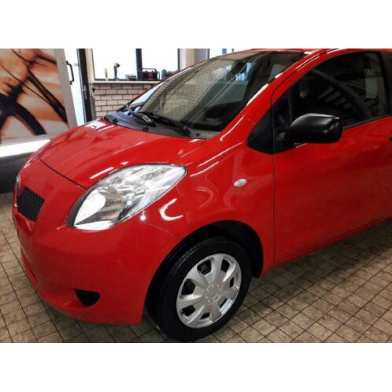 Super nette toyota yaris 2008 met 106000 km