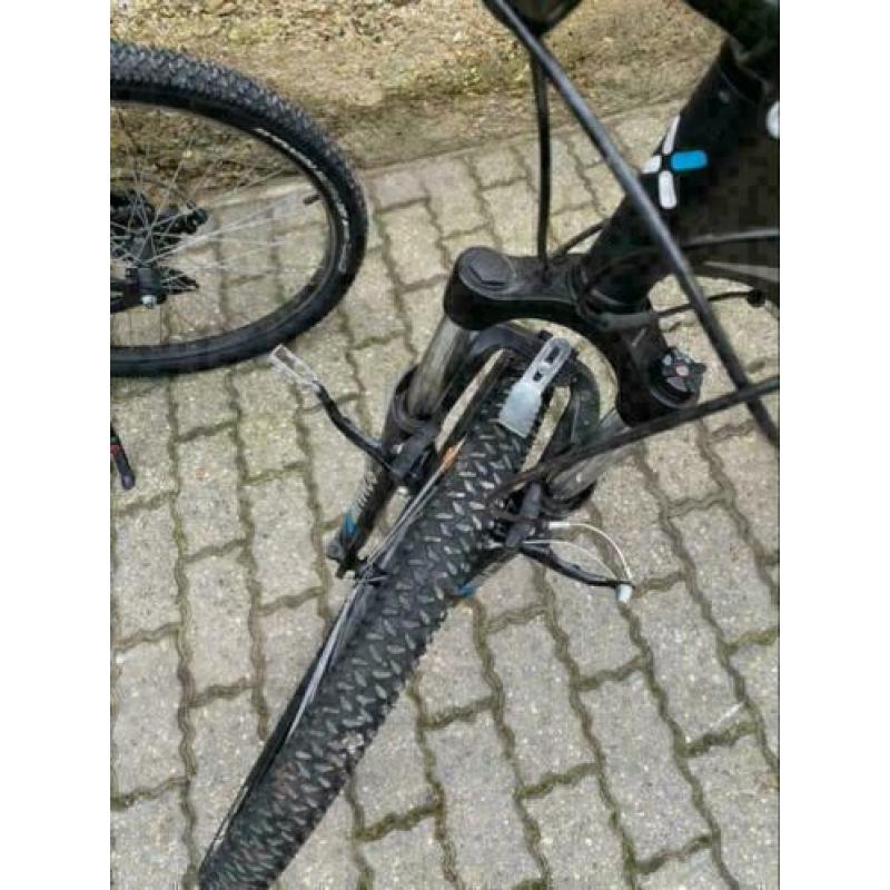 B’twin rockrider 340 mountainbike bike fiets