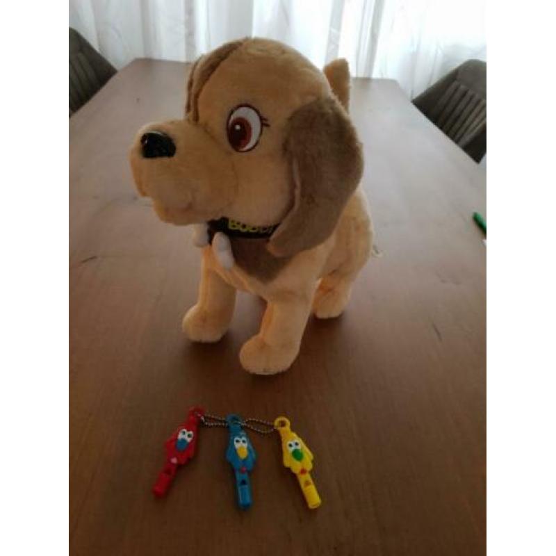 Bobby de hond Met 3 verschillende fluitjes