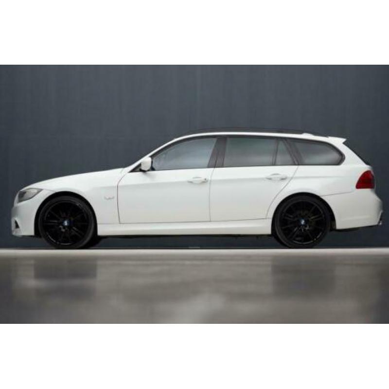 BMW 3-serie Touring 320i M-Pakket M-Sport 170Pk (NAVIGATIE,