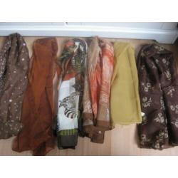 4 verschillende shawls in blauw tinten