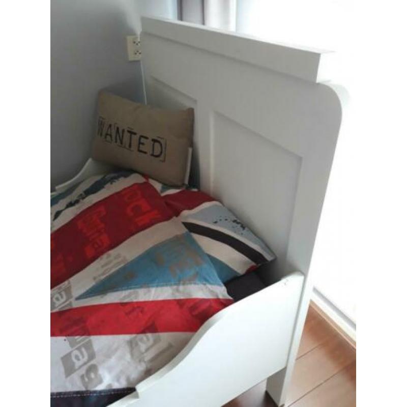 Bed/ledikant Goed en robuust bed! brocante look!