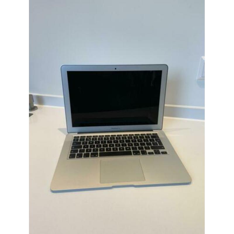 Apple MacBook Air 13-inch ??