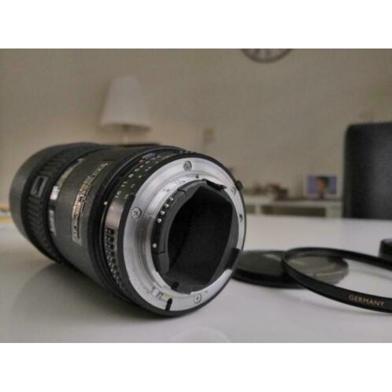 Nikon 180mm f2.8
