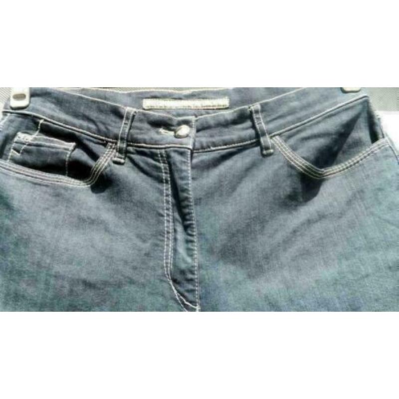 ZERRES JEANS stretch spijkerjeans met studs mt 38