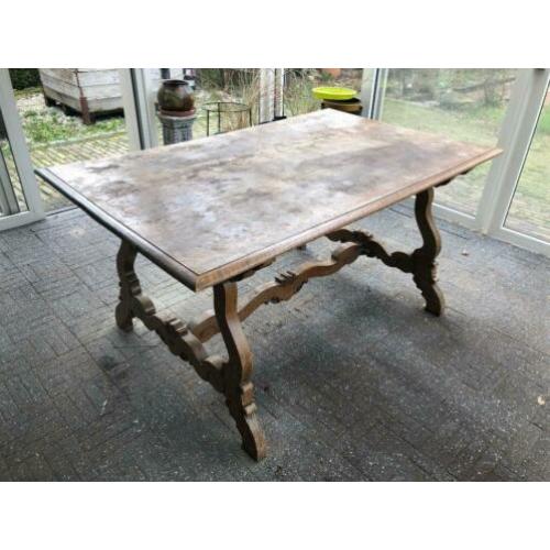 Klassieke houten tafel (opknapper)