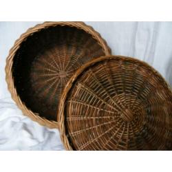 Vintage rieten opbergmand met deksel