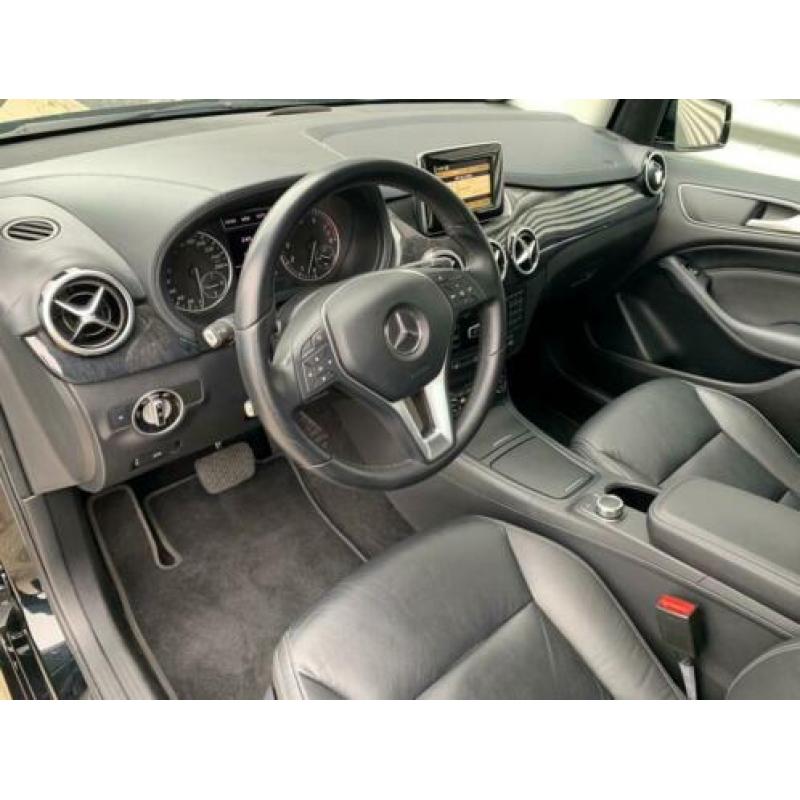 Mercedes-Benz B-klasse 200 Exclusief Leder Navi LED