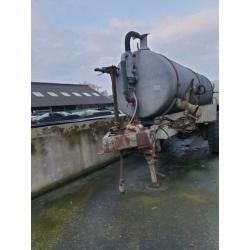 Mesttank