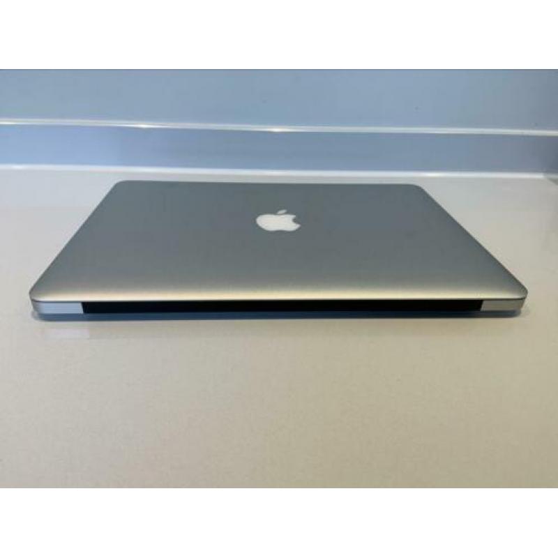 Apple MacBook Air 13-inch ??