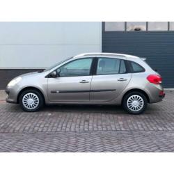 Renault Clio Estate 1.2 TCE Dynamique CruiseControl/Climate-