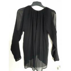 Blouse Only ( Plisse ) M