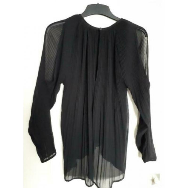 Blouse Only ( Plisse ) M