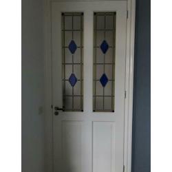 Massief houten binnendeuren (3x) voorzien van glas in lood