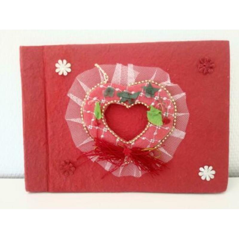 Fotoalbums en lijstjes ook 2 kleine schattige vintage .