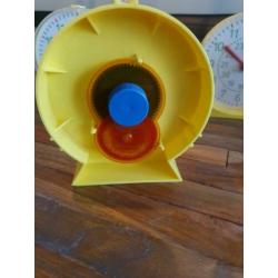 Vintage leren klok kijken jaren 60 plastic klokken 13 cm.