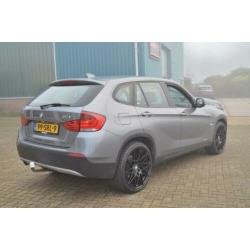 BMW X1 2.0i sDrive Exe *Navi,Clima,PDC* (bj 2011)