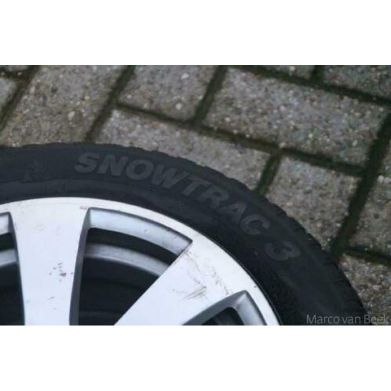 Mercedes C-klasse 16 inch velgen met Vredestein winterbanden