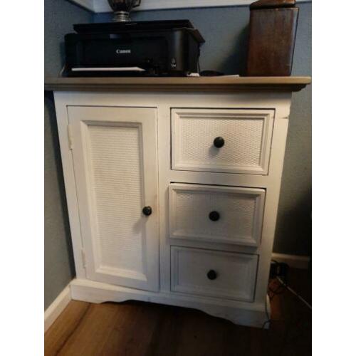 Kast grenen meg krijtverf 82 x 44 x 87 (complete inboedel)