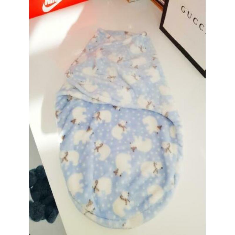 Beanies , slaapzak en diverse baby/ kinder spullen