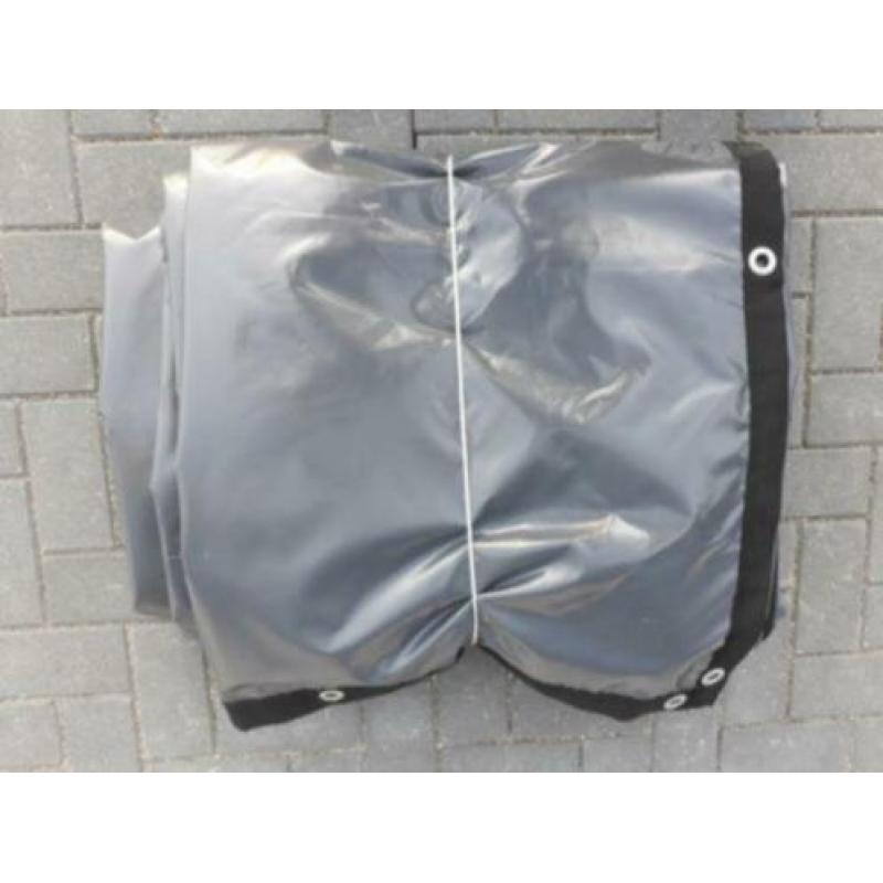 PVC Dekkleed/dekzeil 5 x 10 meter/ogen om de 50 cm.
