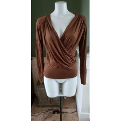 ZGAN bruine mooie STEPS overslag top mt S 36, topje bruin