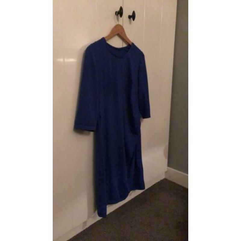 Positie jurk COBALT blauw travel stof