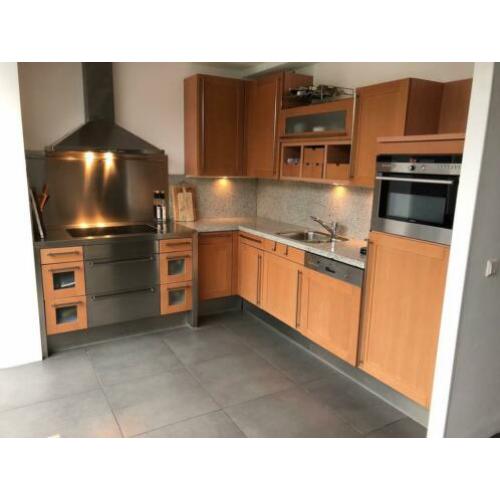 Complete keuken in goede en nette staat