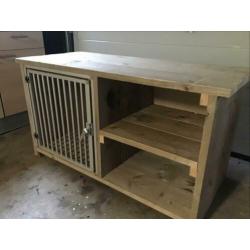 Leuke steigerhouten hondenbench