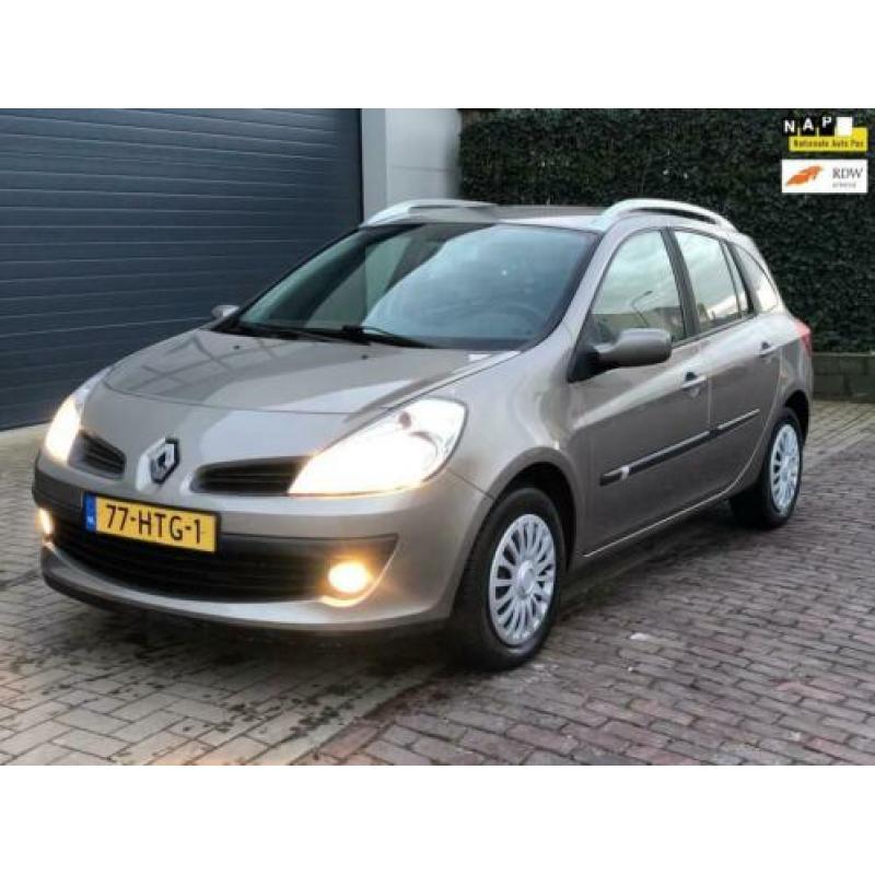 Renault Clio Estate 1.2 TCE Dynamique CruiseControl/Climate-