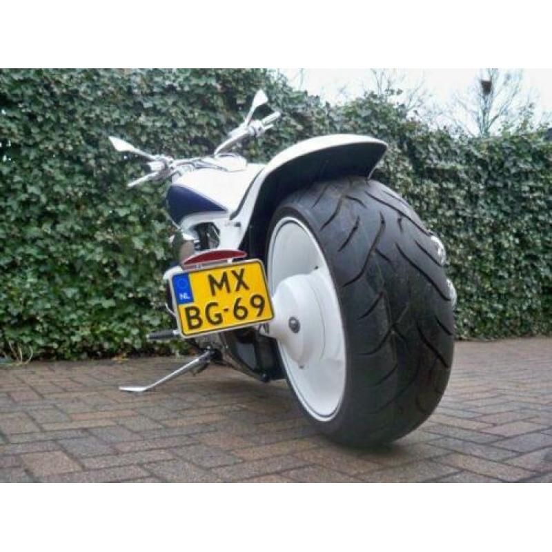 Suzuki Chopper M 1800 R Intruder UNIEK. gecustomized voor Su