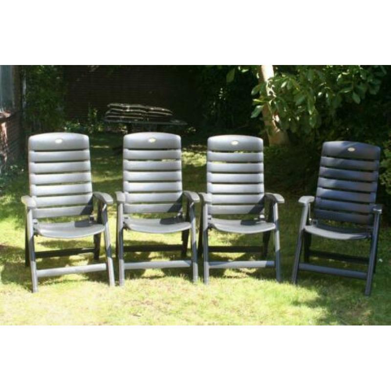 Mooie hartman tuinset met 4 stoelen en 4 kussens met tafel