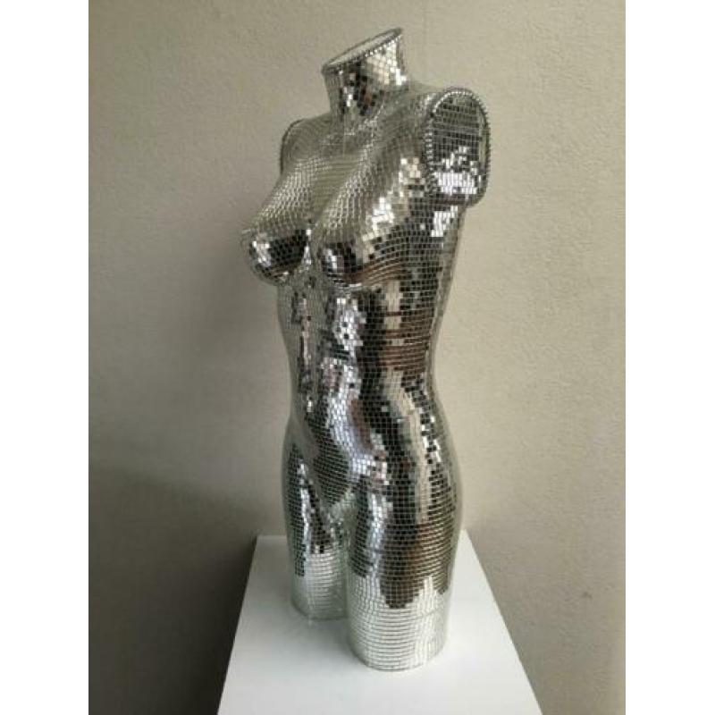 Torso met spiegelglas