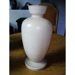 Antieke met de hand beschilderde vaas
