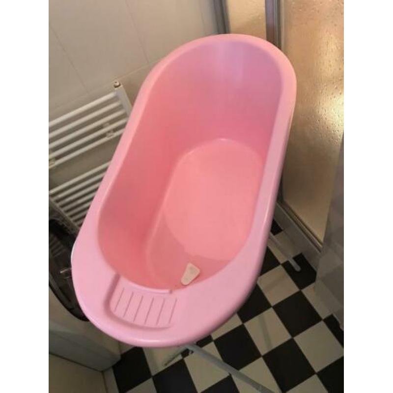 Roze baby badje op standaard incl verkleinen