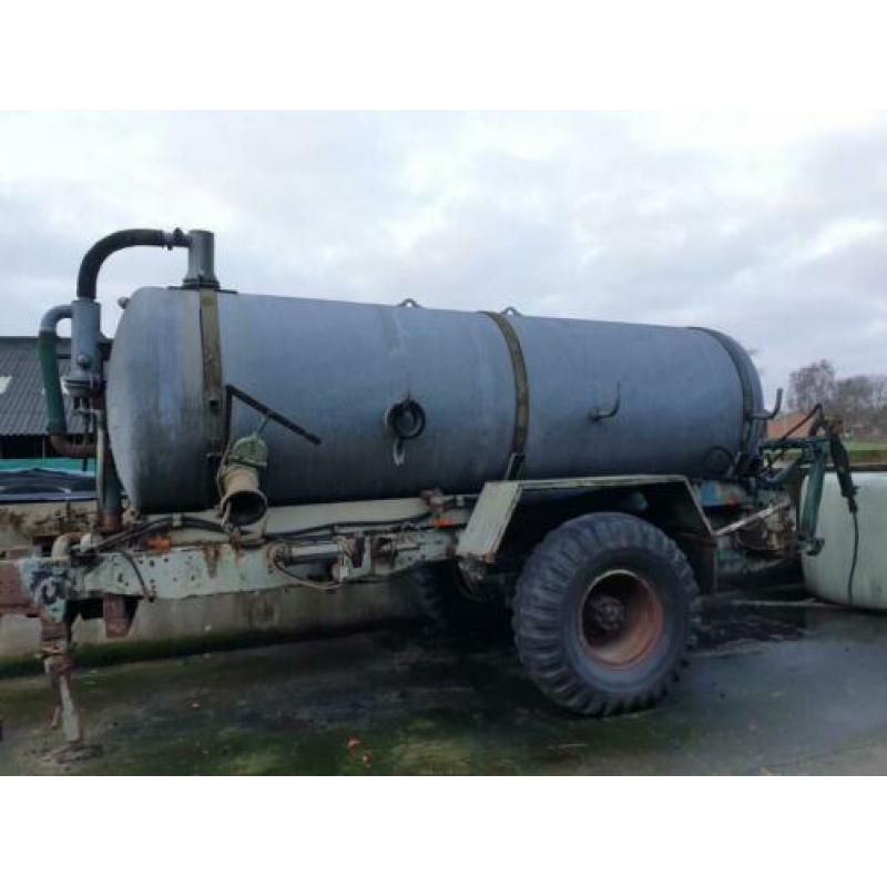 Mesttank