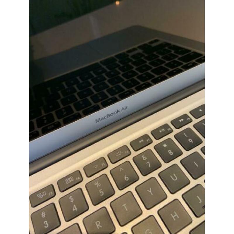 Apple MacBook Air 13-inch ??