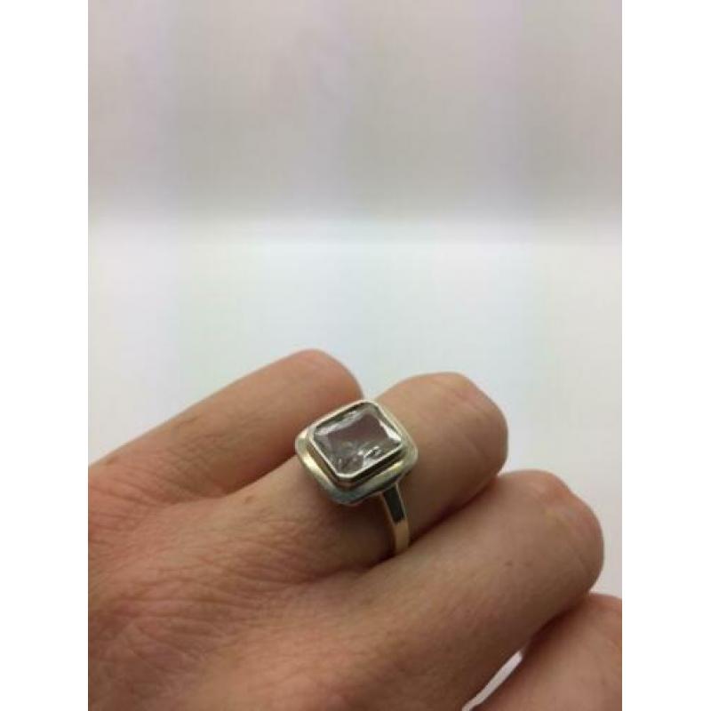H139 Prachtige zilveren ring art deco maat 17