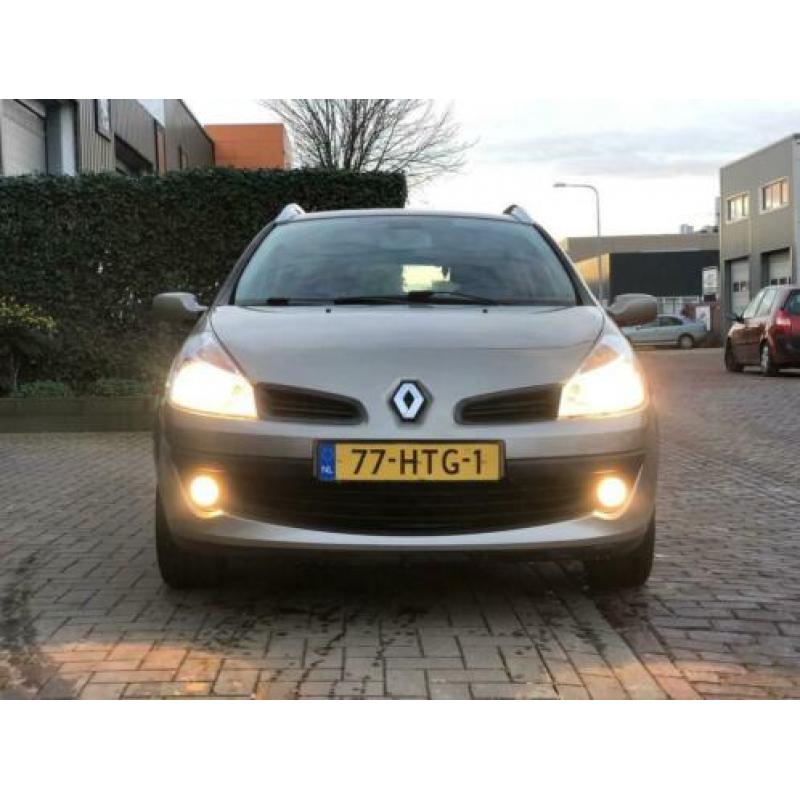 Renault Clio Estate 1.2 TCE Dynamique CruiseControl/Climate-