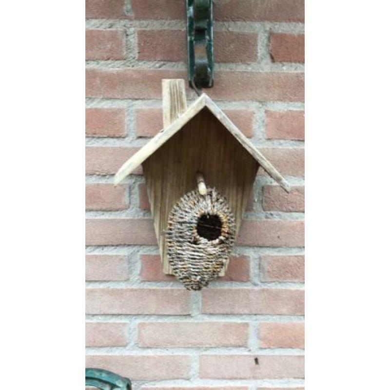 4 unieke vogel huisjes