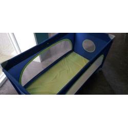 Reisbedje Chicco blauw 128x68x72 (LxBxH)