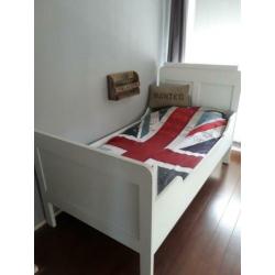 Bed/ledikant Goed en robuust bed! brocante look!