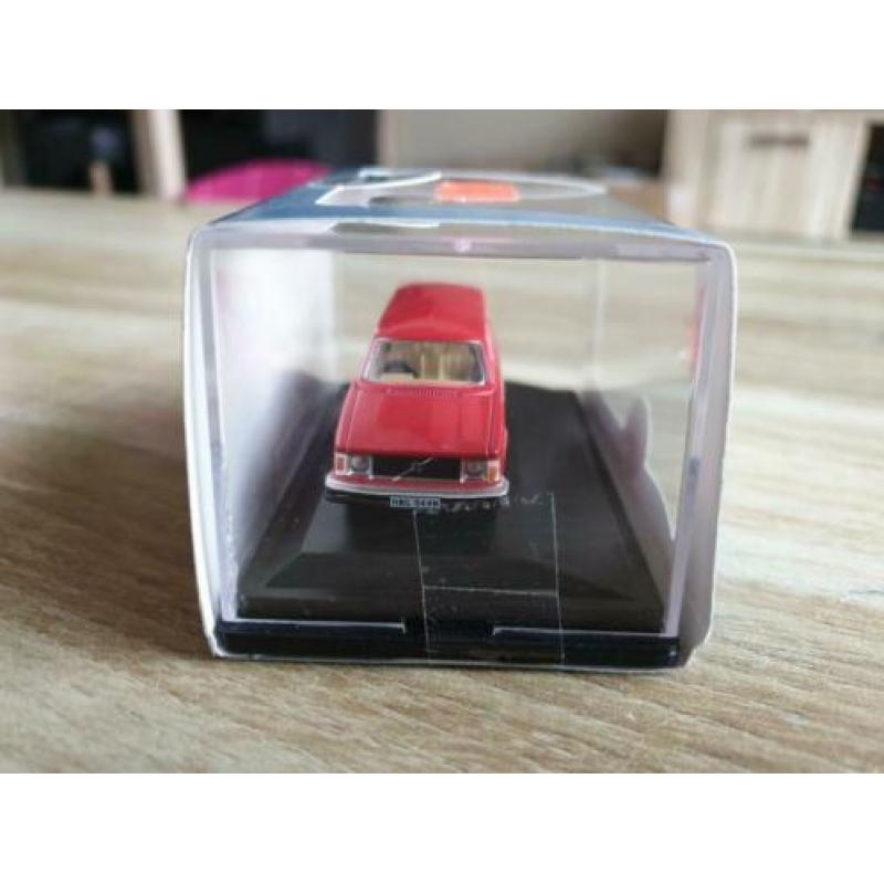 Volvo 245 Estate red 1:76 ( Oxford Automobile Company)